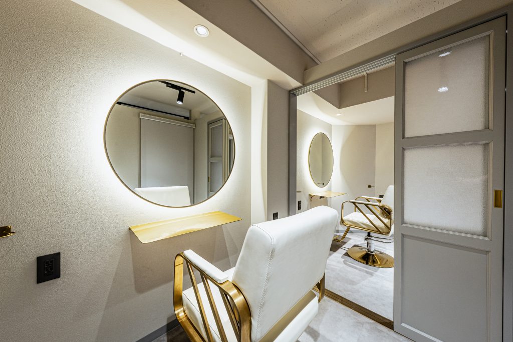 銀座の隠れ家的サロン【個室】